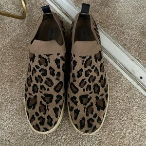 Steve Madden Slide on sneakers